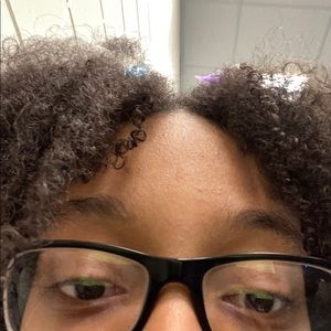 Meet your Posher, Dakia